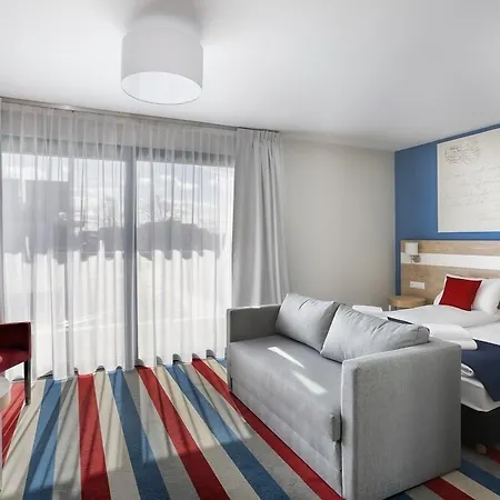 Skipper מלון רווה